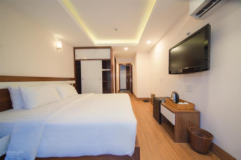 Bán khách sạn mặt tiền đường trần phú, nha trang. 290,6m2, 7 tầng 27 phòng, giá 38 tỷ. 0868 674 ***