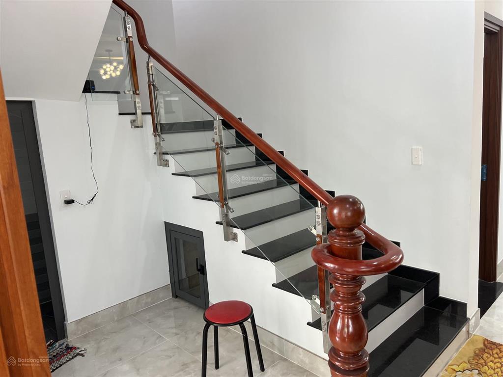 Cho thuê bt trần anh riverside, 11 triệu, 120m2, 4pn, 3wc, view đẹp