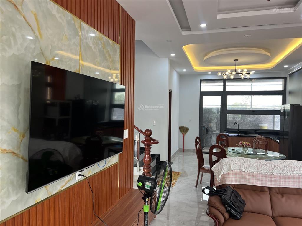 Cho thuê bt trần anh riverside, 11 triệu, 120m2, 4pn, 3wc, view đẹp