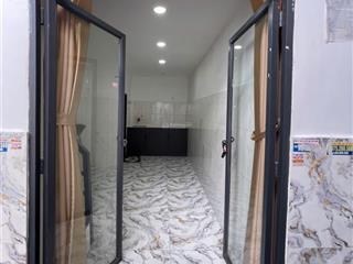 Nhà riêng 695tr ở đường thạnh lộc 16 quận 12 gần ngã 4 ga. 1 trệt 1 lầu 2pn 1wc. giá còn bớt
