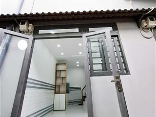 Nhà mới 2 phòng ngủ ở 1/ ngắn nguyễn văn quá quận 12 gần cầu tham lương. giá 935tr còn bớt
