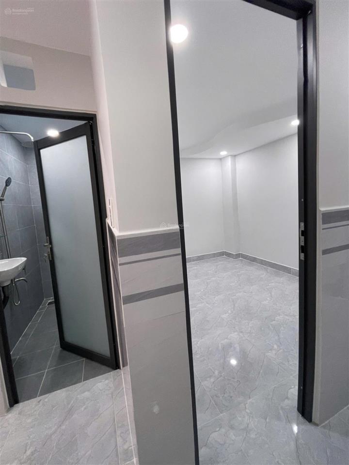 Nhà 1 trệt 1 lững 2pn 2wc (dt 4x13m) ở lê văn khương quận 12. giá 1tỷ638tr còn bớt