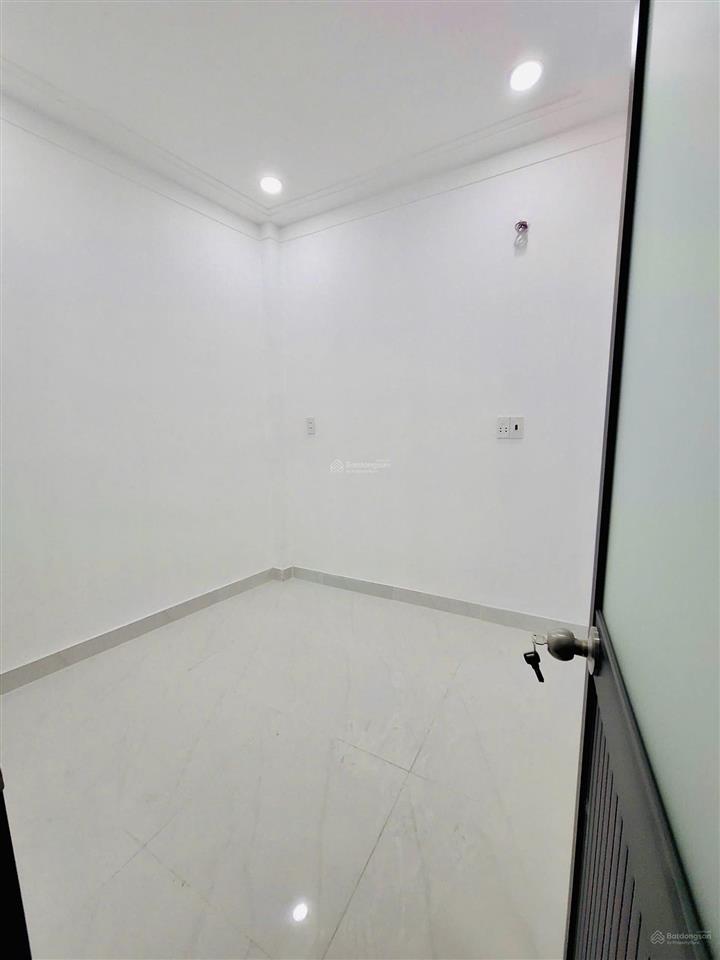 Nhà thật, ko ảo! nhà hẻm ngắn ở phan văn hớn, quận 12. gần chung cư tecco. giá 980tr còn bớt