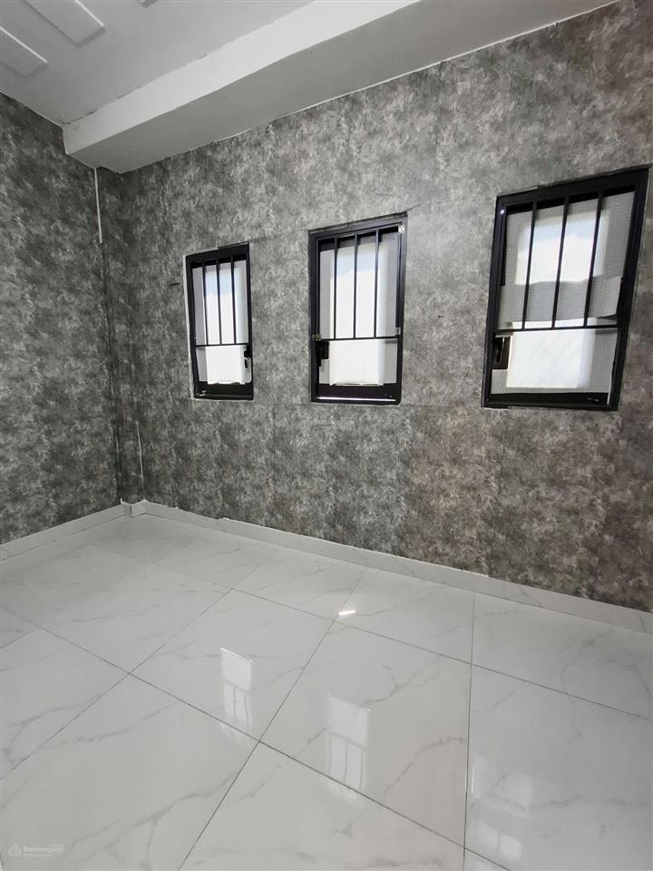 Nhà 1/ ngắn bùi văn ngữ quận 12 (dt 4x8m) gần ngã 3 đông quang. giá 1tỷ598tr còn tl, hẻm xe tải