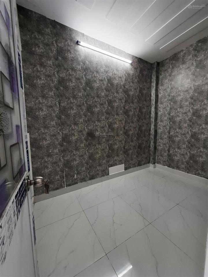 Nhà 1/ ngắn bùi văn ngữ quận 12 (dt 4x8m) gần ngã 3 đông quang. giá 1tỷ598tr còn tl, hẻm xe tải