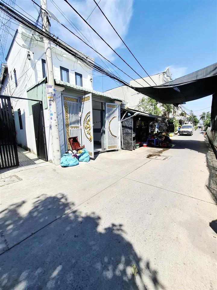 Nhà 1/ ngắn bùi văn ngữ quận 12 (dt 4x8m) gần ngã 3 đông quang. giá 1tỷ598tr còn tl, hẻm xe tải