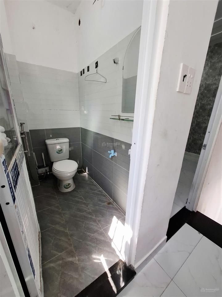 Nhà 1/ ngắn bùi văn ngữ quận 12 (dt 4x8m) gần ngã 3 đông quang. giá 1tỷ598tr còn tl, hẻm xe tải