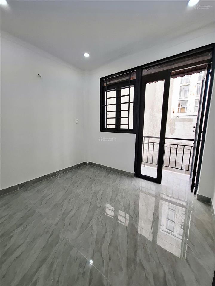 Nhà / ngắn ht13 ngay nguyễn ảnh thủ gần cổng chợ hiệp thành q12 (dt3,5x8m). giá 1tỷ598tr còn bớt