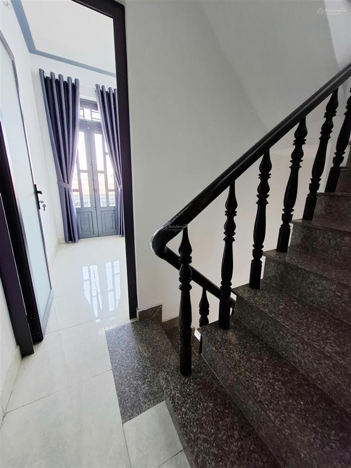 Nhà 1/ ngắn lê văn khương (3,5x8m) 1 trệt 2 lầu 2pn 2wc hẻm xe tải trước nhà. giá 1tỷ989tr còn bớt