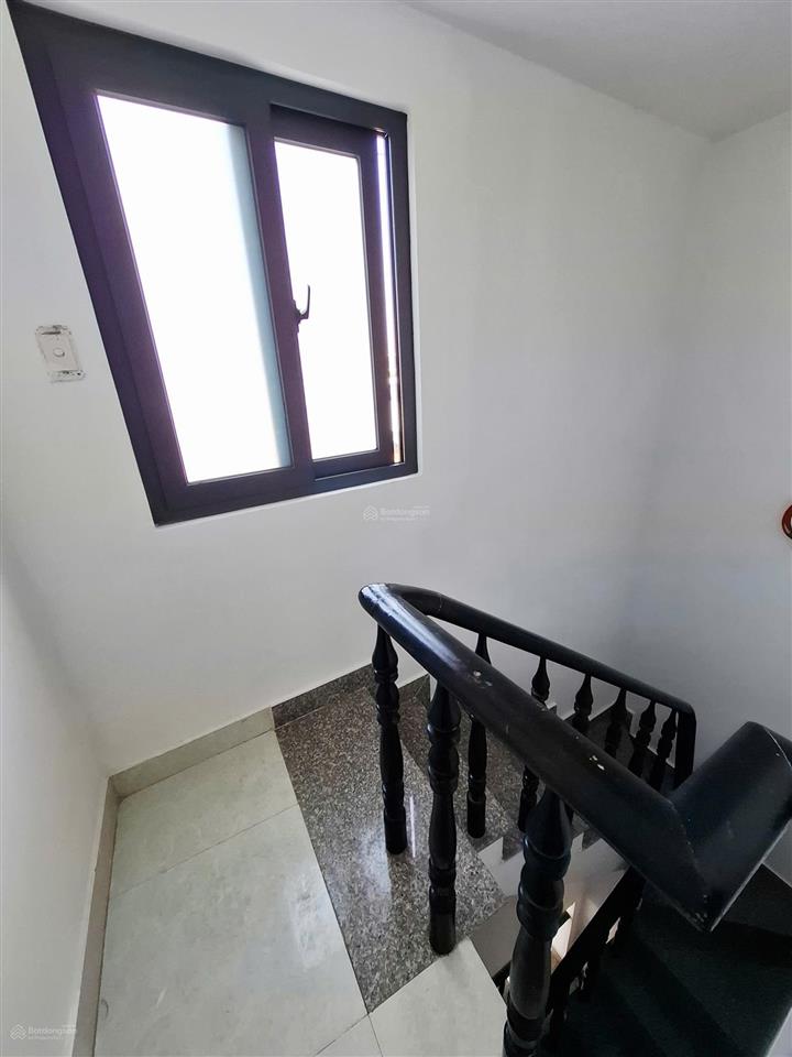 Nhà 1/ ngắn lê văn khương (3,5x8m) 1 trệt 2 lầu 2pn 2wc hẻm xe tải trước nhà. giá 1tỷ989tr còn bớt