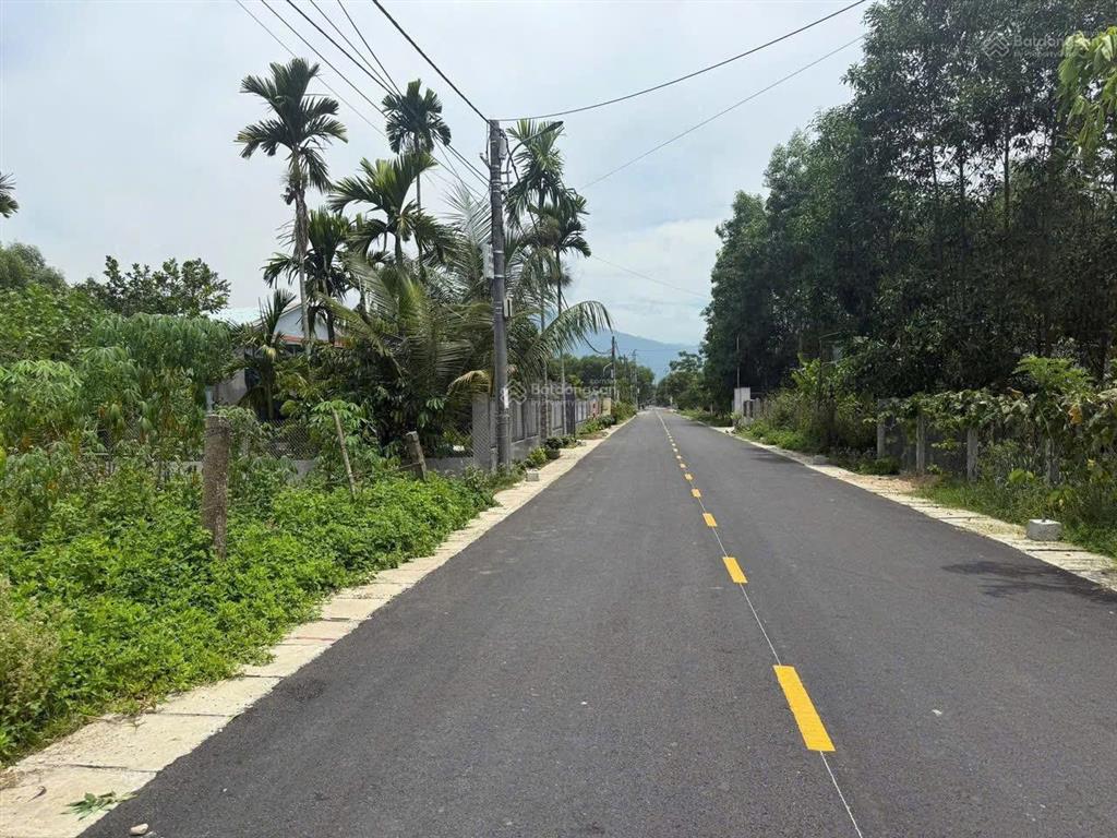 Bán đất trục chính đường nhựa 7m. thôn an châu , xã hoà phú . gần đường vành đai .giá đầu tư