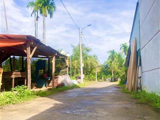 Bán lô nhà vườn rộng 400m2 . khu dân cư. đất cao ráo sạch sẽ .gần đường lớn