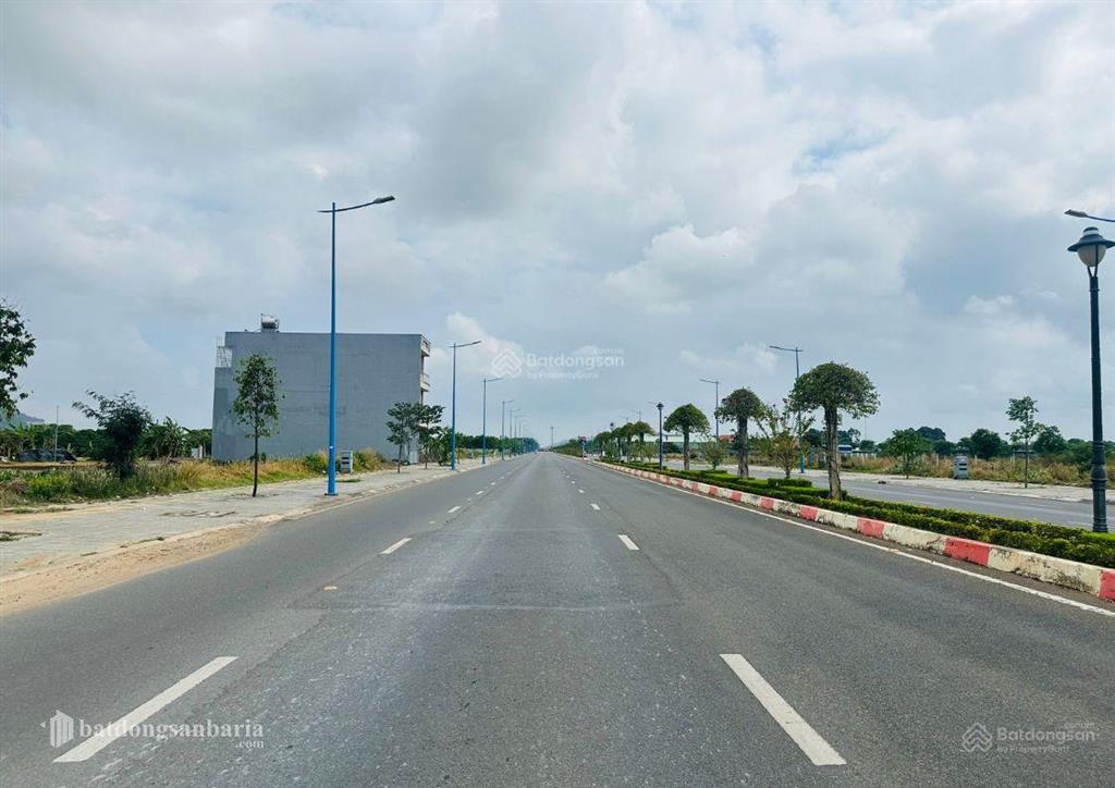 Bán đất nguyễn tất thành, 4,3 tỷ, 108,1m2, view đẹp, siêu hot, hướng đông