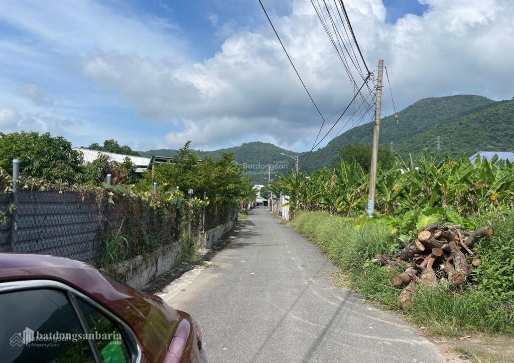 Bán gấp nhà đất tại xã tân hưng, có sẵn nhà cấp 4, diện tích 518.7m2, gần chợ tân hưng