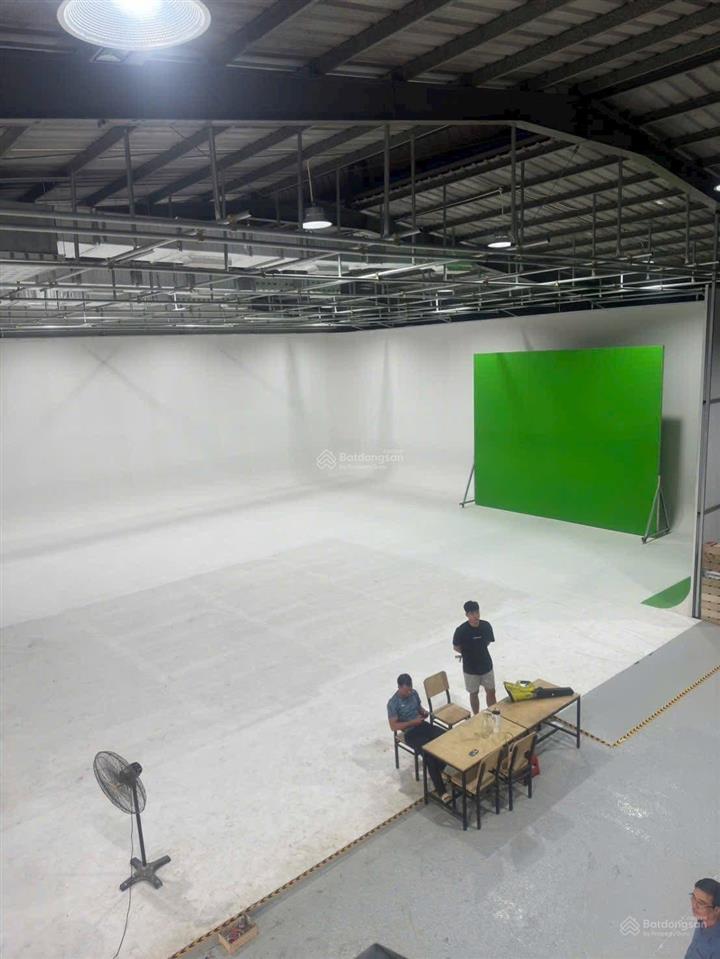 Cho thuê kho, xưởng mới 800m2 góc đỗ xuân hợp nguyễn duy trinh, p. phú hữu, quận 9 giá 70tr