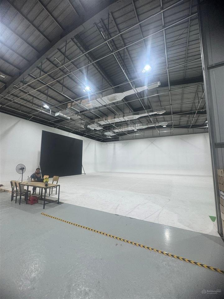 Cho thuê kho, xưởng mới 800m2 góc đỗ xuân hợp nguyễn duy trinh, p. phú hữu, quận 9 giá 70tr