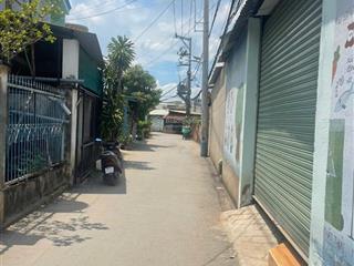 Nhà cũ hẻm 4m đường số 6, long bình, q.9, 100m2, xây dựng 63m2, 3.3 tỷ thương lượng, sân rộng