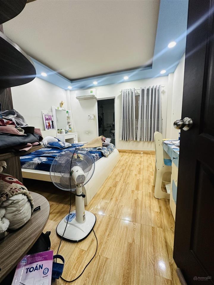 Chính chủ cần bán nhà 1 trệt 1 lững 2 lầu bùi văn ngữ ngay ngã ba đông quang đường thông