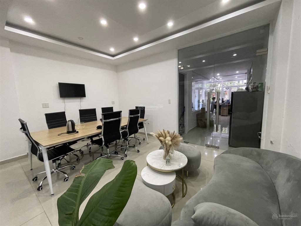 Cho thuê tầng trệt nhà nguyên căn khu himlam q7, cạnh lotte mart dt 100m2 full nội thất văn phòng