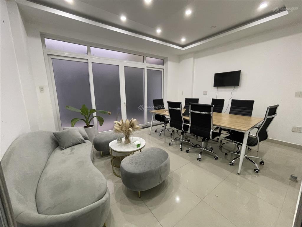 Cho thuê tầng trệt nhà nguyên căn khu himlam q7, cạnh lotte mart dt 100m2 full nội thất văn phòng