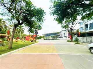Bán nhà phố kđt phố đông village, mt đường bê tông màu rộng 20m đẹp nhất dự án, dt 120m2, 13 tỷ