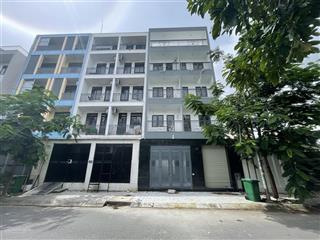 Hùng cát lái  bán nhà chdv 1 trệt 4 lầu, 12 phòng, có thang máy, pccc, shr, đường 12m, giá 13 tỷ