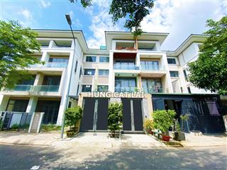 Hùng cát lái  bán nhà phố invesco, dt 119m2, 1 trệt 4 lầu, nhà thô, đường 12m, tây bắc, giá 12 tỷ