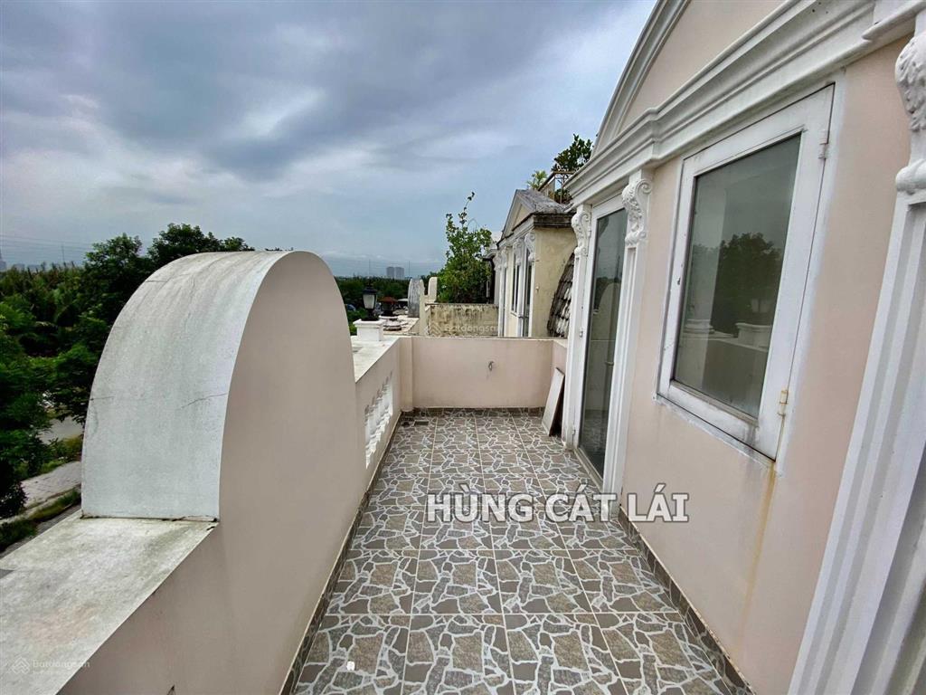 Bán nhà 1 trệt 3 lầu cát lái, dt 85m2, giá 8.5 tỷ, nhà hoàn thiện 4 pn, hướng tây bắc