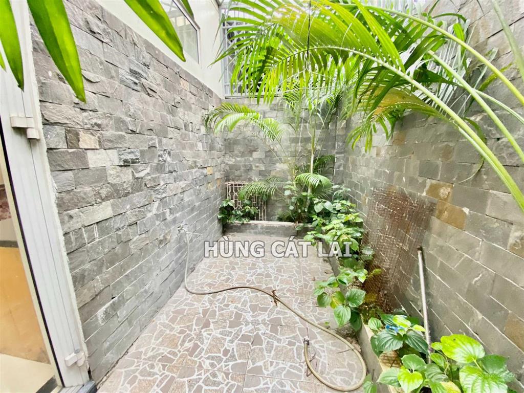 Bán nhà 1 trệt 3 lầu cát lái, dt 85m2, giá 8.5 tỷ, nhà hoàn thiện 4 pn, hướng tây bắc