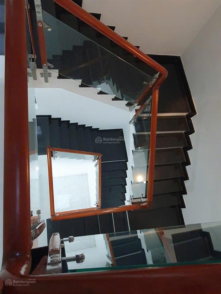 Hùng cát lái  bán nhà phố lavila 2, dt 7x17m, 1 trệt 3 lầu, nhà hoàn thiện 3 pn, 4 wc, shr, 12 tỷ