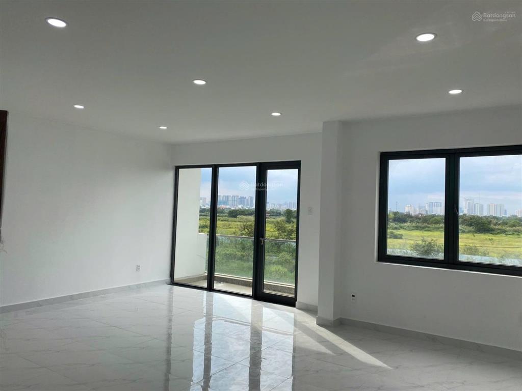 Hùng cát lái  bán nhà phố lavila 2, dt 7x17m, 1 trệt 3 lầu, nhà hoàn thiện 3 pn, 4 wc, shr, 12 tỷ