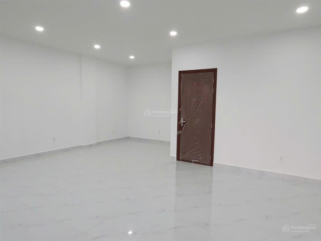 Hùng cát lái  bán nhà phố lavila 2, dt 7x17m, 1 trệt 3 lầu, nhà hoàn thiện 3 pn, 4 wc, shr, 12 tỷ