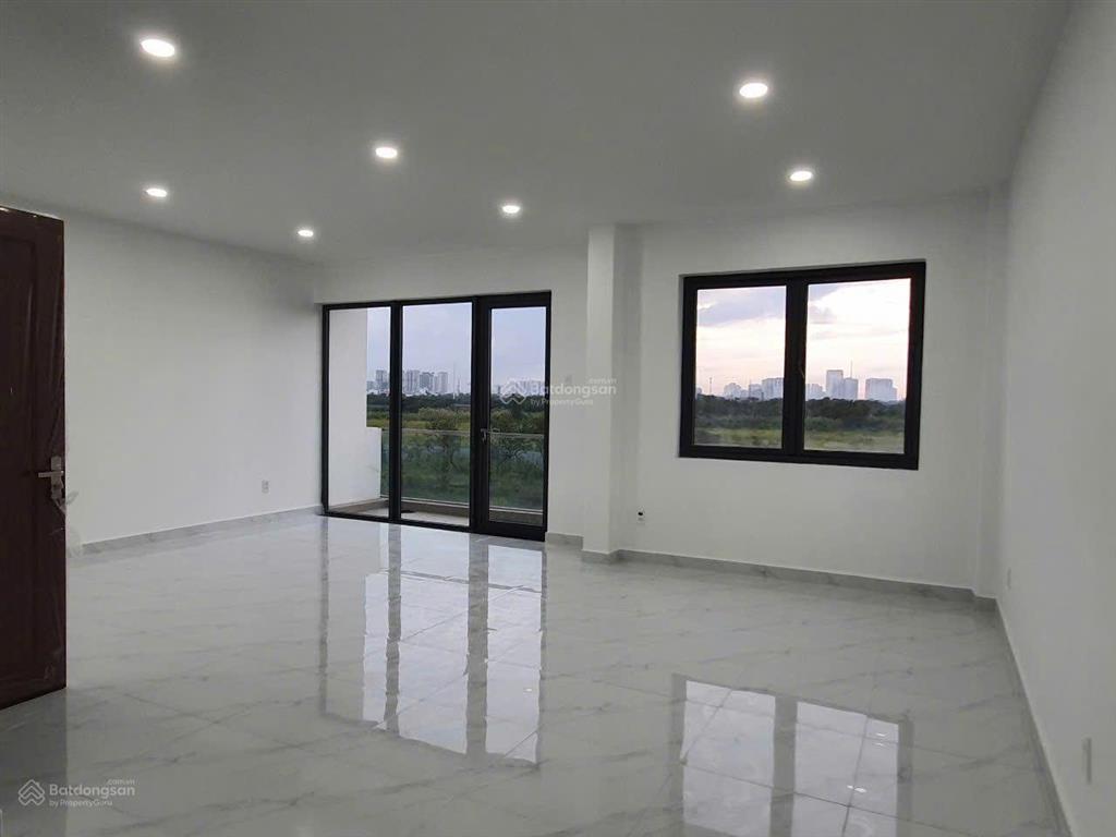 Hùng cát lái  bán nhà phố lavila 2, dt 7x17m, 1 trệt 3 lầu, nhà hoàn thiện 3 pn, 4 wc, shr, 12 tỷ