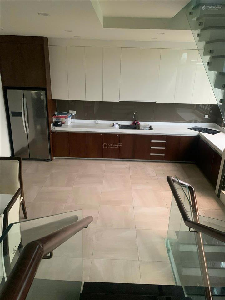 Hùng cát lái  bán nhà phố 1 trệt 3 lầu 1 tum, 7x17m, nhà hoàn thiện gồm 5pn, tặng nội thất, 13 tỷ