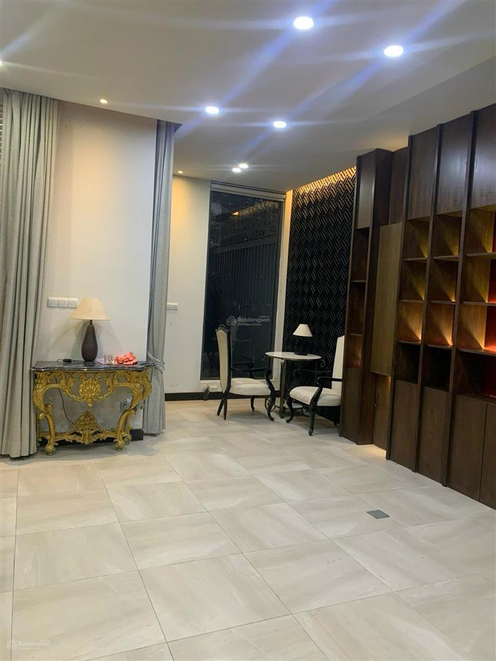 Hùng cát lái  bán nhà phố 1 trệt 3 lầu 1 tum, 7x17m, nhà hoàn thiện gồm 5pn, tặng nội thất, 13 tỷ