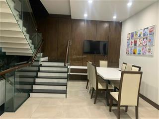 Hùng cát lái  bán nhà phố 1 trệt 3 lầu 1 tum, 7x17m, nhà hoàn thiện gồm 5pn, tặng nội thất, 13 tỷ