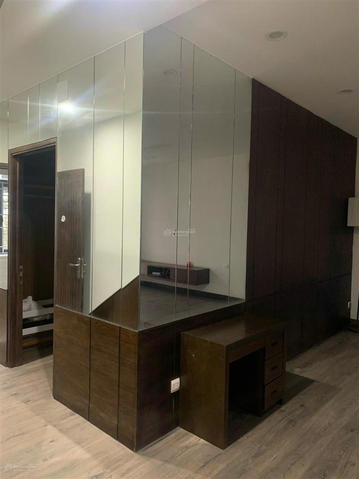 Hùng cát lái  bán nhà phố 1 trệt 3 lầu 1 tum, 7x17m, nhà hoàn thiện gồm 5pn, tặng nội thất, 13 tỷ