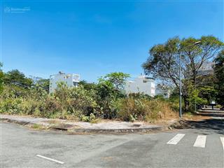 Hùng cát lái  bán lô góc sổ đỏ 2 mặt tiền đường 12m, dt 200m2, gần sát trường đại học, giá 70 tr