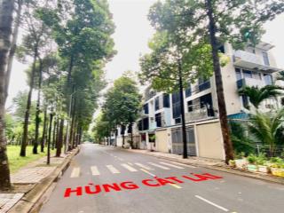 Bán căn góc biệt thự ventura dt 211.1m2, 1 trệt 4 lầu, đối diện 2 mảng xanh cv, có thang máy, 22 tỷ