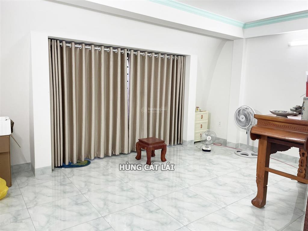 Bán nhà phố 1 trệt 3 lầu cát lái  dt 88.3m2  có thang máy  có hđ thuê 15 tr/th  giá chỉ 9.9 tỷ