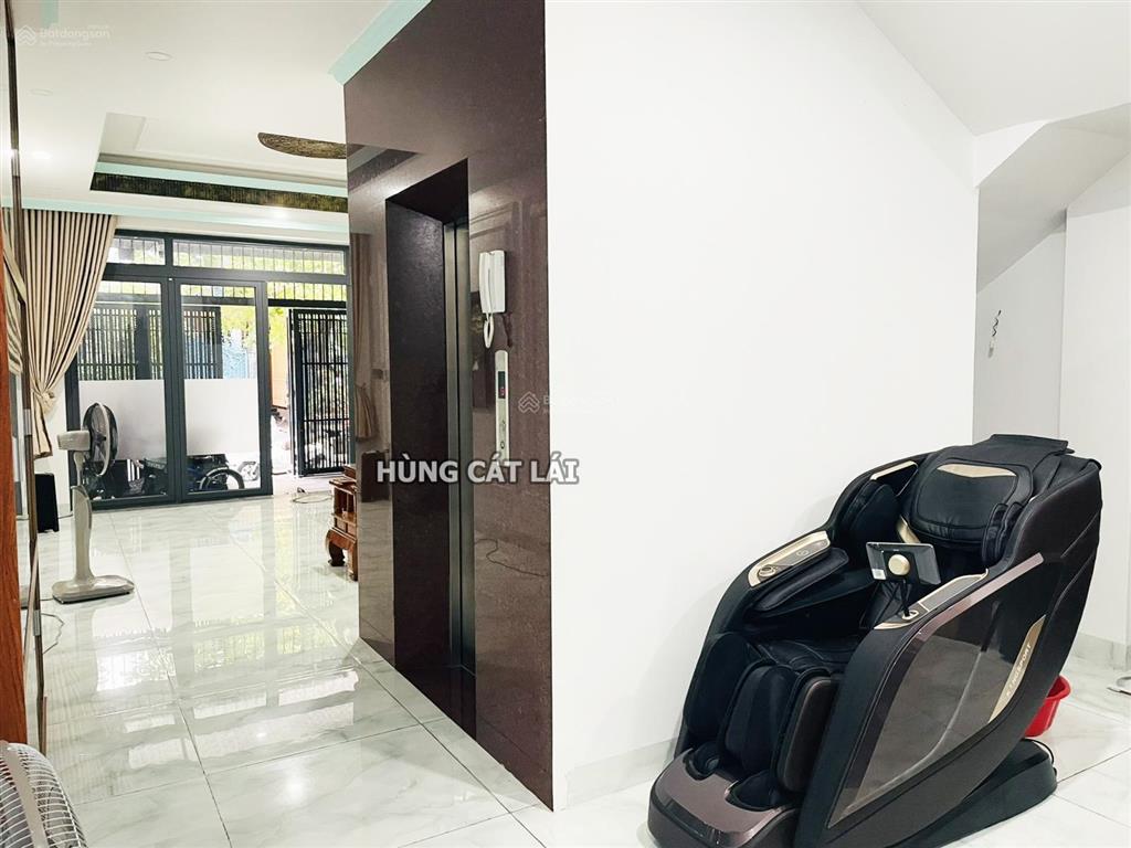 Bán nhà phố 1 trệt 3 lầu cát lái  dt 88.3m2  có thang máy  có hđ thuê 15 tr/th  giá chỉ 9.9 tỷ