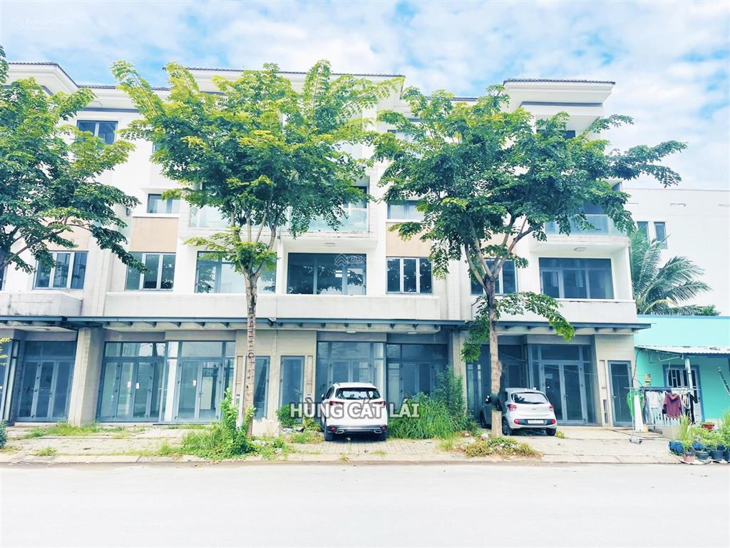 Chỉ có 1 căn duy nhất  nhà phố lavila 2 cát lái  giá 20.5 tỷ  mt đường 22m đối diện citi alto