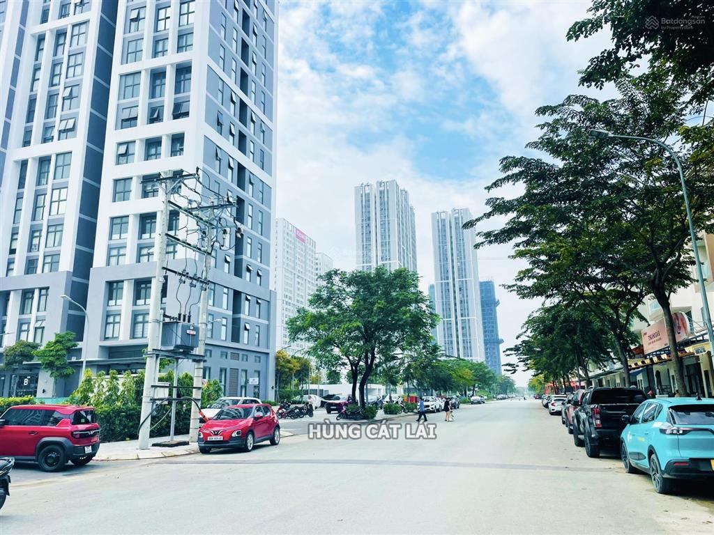 Chỉ có 1 căn duy nhất  nhà phố lavila 2 cát lái  giá 20.5 tỷ  mt đường 22m đối diện citi alto