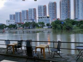 Cần tiền bán rẻ nền đất, sổ đỏ, khu dân cư thế kỷ 21, phường bình trưng tây, q. 2.