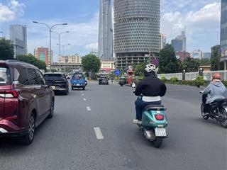 Bán nhà mặt tiền nguyễn tất thành ngang 8m