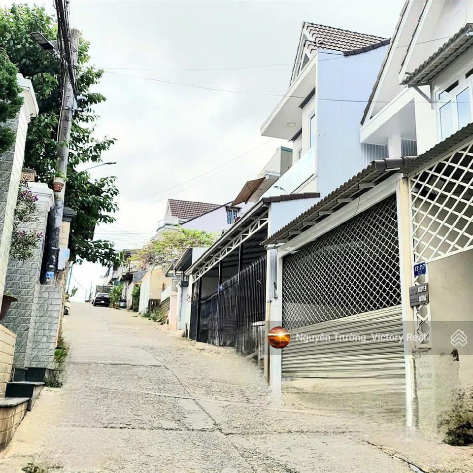 Cần bán căn nhà hxh 6 mét, 6x19m gần trường thpt trần phú, hùng vương p. 10, trung tâm tp đà lạt