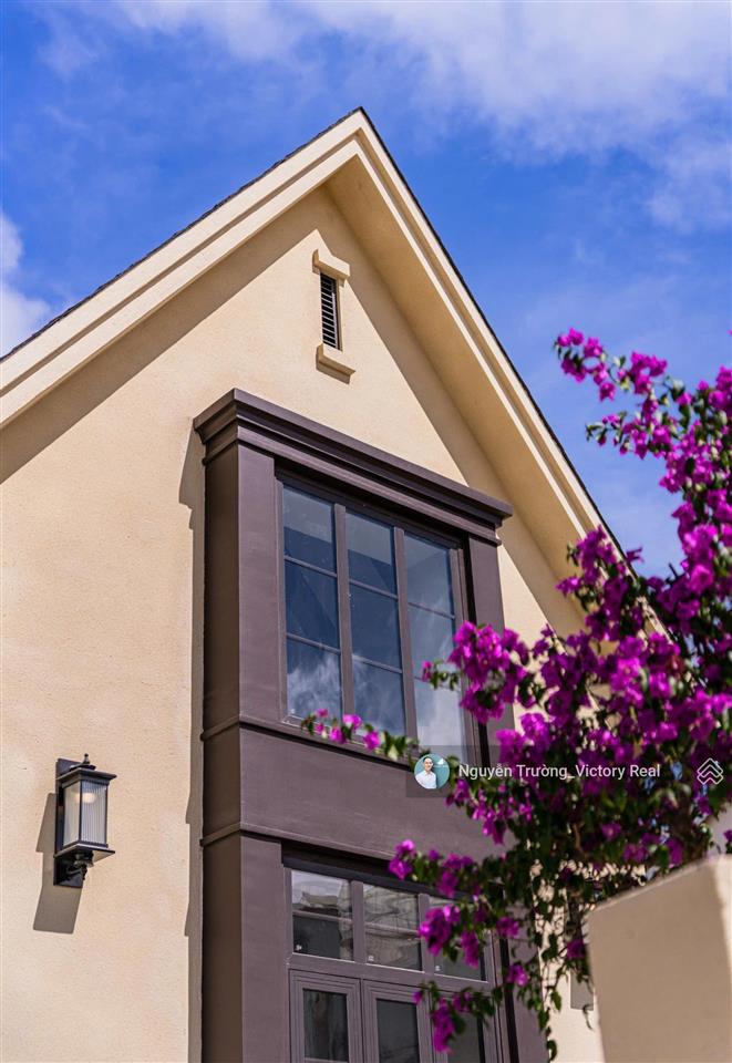 Định cư bán nhanh biệt thự nghỉ dưỡng đẳng cấp p7 đà lạt 300m2, full thổ cư, giá chỉ 16 tỷ