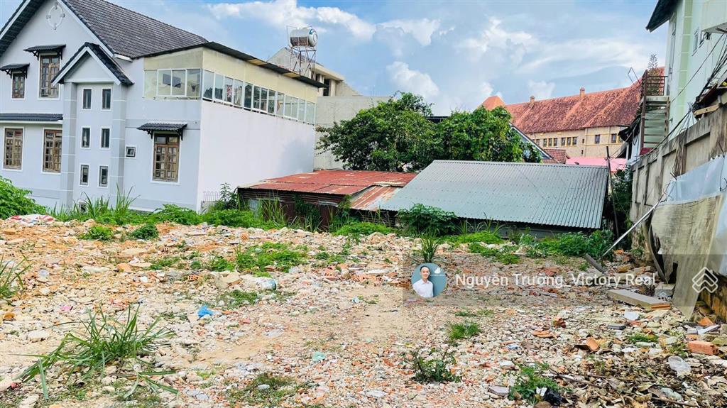 Bán villa lớn đường yersin,đà lạt. vị trí lý tưởng để nghỉ dưỡng cách hồ xuân hương 500m