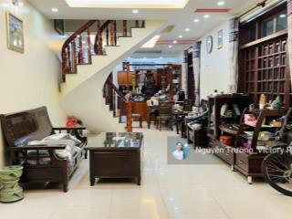 Cho thuê nhà phố nguyên căn full nội thất đường thông thiên học, p. 02, đà lạt