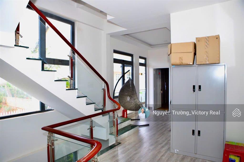 Cần bán villa 11 pn, 3 mặt tiền đường ngô gia tự, đà lạt. vị trí vàng cho đầu tư và nghỉ dưỡng